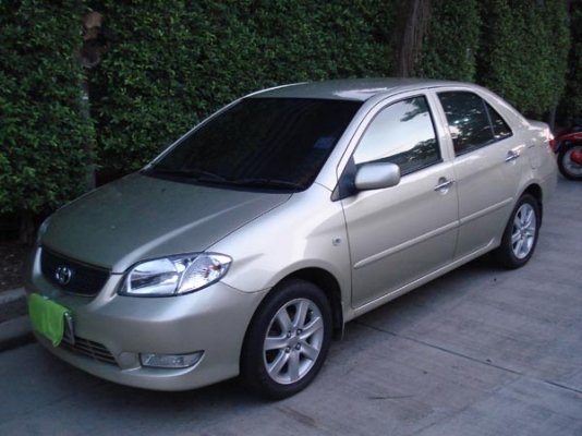 ขาย 2004 Vios ตัวท๊อปสีทองสวยมากรถออกมือเดียวใช้น้อยเอกสารครบๆ