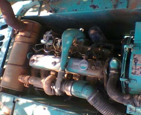 KOBELCO MARK V SK-220 บอดี้ใหญ่สวยรอบคัน ไฟฟ้าหน้าจอครบ เครื่องแห้งแรงดีมากครับทำงานไม่มีโหลด ภายในเก๋งสวยใส แอร์เย็น บูมอาร์มสวยไม่มีปะ ช่วงล่างแน่นเต็มดี 70\% พร้อมทำงาน เอกสารเล่มทะเบียนครบพร้อมโอน ราคาต่อรองได้นะครับ