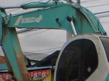 KOBELCO MARK V SK-220 บอดี้ใหญ่สวยรอบคัน ไฟฟ้าหน้าจอครบ เครื่องแห้งแรงดีมากครับทำงานไม่มีโหลด ภายในเก๋งสวยใส แอร์เย็น บูมอาร์มสวยไม่มีปะ ช่วงล่างแน่นเต็มดี 70\% พร้อมทำงาน เอกสารเล่มทะเบียนครบพร้อมโอน ราคาต่อรองได้นะครับ