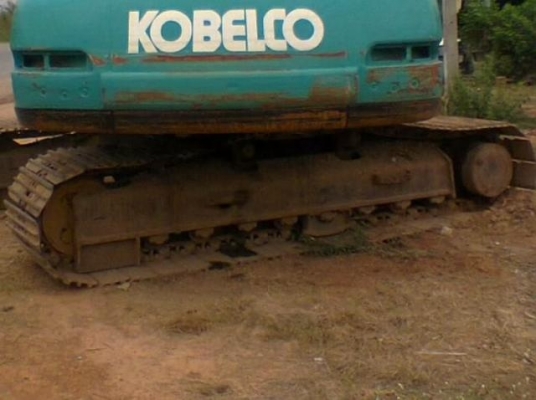 KOBELCO MARK V SK-220 บอดี้ใหญ่สวยรอบคัน ไฟฟ้าหน้าจอครบ เครื่องแห้งแรงดีมากครับทำงานไม่มีโหลด ภายในเก๋งสวยใส แอร์เย็น บูมอาร์มสวยไม่มีปะ ช่วงล่างแน่นเต็มดี 70\% พร้อมทำงาน เอกสารเล่มทะเบียนครบพร้อมโอน ราคาต่อรองได้นะครับ