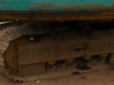 KOBELCO MARK V SK-220 บอดี้ใหญ่สวยรอบคัน ไฟฟ้าหน้าจอครบ เครื่องแห้งแรงดีมากครับทำงานไม่มีโหลด ภายในเก๋งสวยใส แอร์เย็น บูมอาร์มสวยไม่มีปะ ช่วงล่างแน่นเต็มดี 70\% พร้อมทำงาน เอกสารเล่มทะเบียนครบพร้อมโอน ราคาต่อรองได้นะครับ