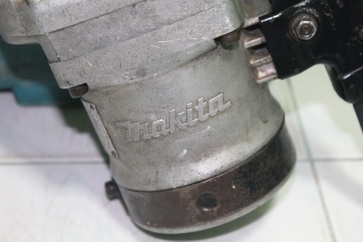 เครื่องสกัดคอนกรีตไฟฟ้ายี่ห้อ makita hm1201 สภาพดีพร้อมใช้งาน