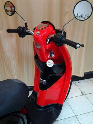 ขาย Scoopy-i ลายแอคทีฟบอย ดำ-แดง วิ่งน้อย ปี55(2012) ราคาเร้าๆเลยครับ ขาย Scoopy-i ลายแอคทีฟบอย ดำ-แดง วิ่งน้อย ปี55(2012) ราคาเร้าๆเลยครับ