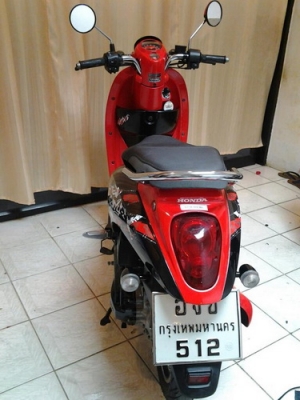 ขาย Scoopy-i ลายแอคทีฟบอย ดำ-แดง วิ่งน้อย ปี55(2012) ราคาเร้าๆเลยครับ ขาย Scoopy-i ลายแอคทีฟบอย ดำ-แดง วิ่งน้อย ปี55(2012) ราคาเร้าๆเลยครับ