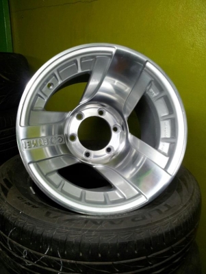 ล้อenkei ขอบ 15x10 6 รู japan มี 4 วง ล้อenkei ขอบ 15x10 6 รู japan มี 4 วง