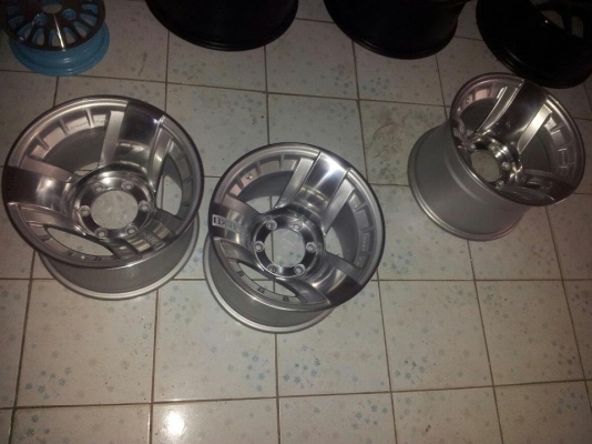 ล้อenkei ขอบ 15x10 6 รู japan มี 4 วง ล้อenkei ขอบ 15x10 6 รู japan มี 4 วง