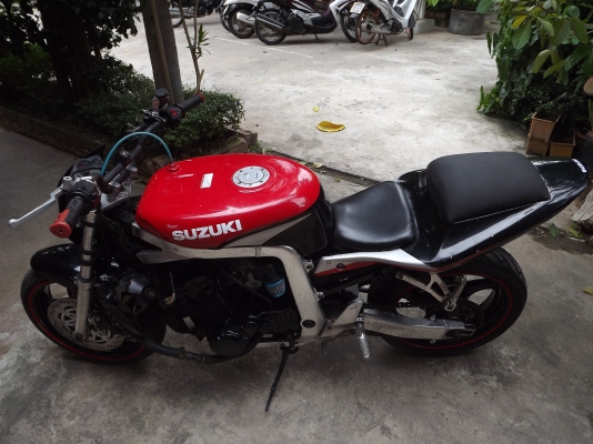 ขาย SUZUKI GSX R7 400 inv.