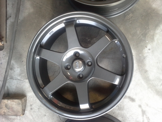 ขายTE37 ขอบ17 กว้าง7 4/100สีเทากัล สวยๆ  หล่อๆเลยครับ ฝาครบ