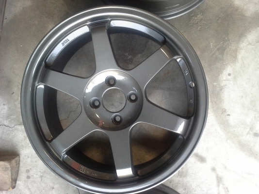 ขายTE37 ขอบ17 กว้าง7 4/100สีเทากัล สวยๆ  หล่อๆเลยครับ ฝาครบ