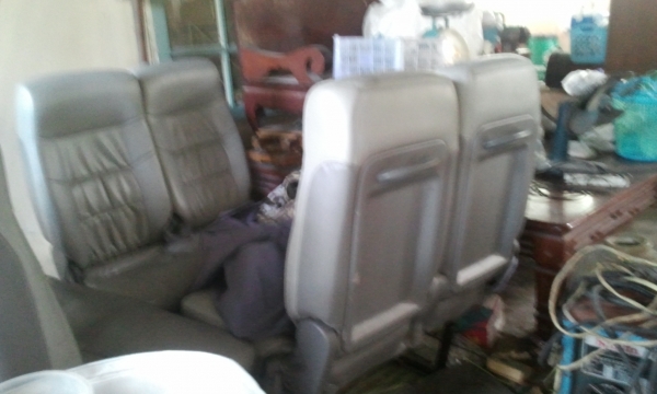 ขายเบาะหนังรถตู้ หัวสูง 14ที่นั่งi