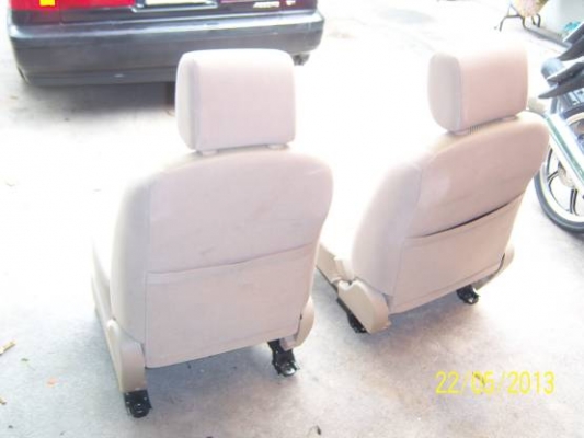 ขายเบาะ นิสสันนาวารา พร้อมราง