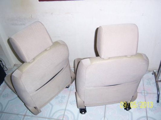 ขายเบาะ นิสสันนาวารา พร้อมราง