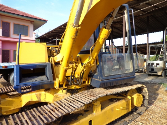 ขายรถแมคโคร KOMATSU PC 100-3 ติดต่อคุณยุทธิ์ โทร. 081-9870866 คณจิ๊ด โทร. 089-7949488