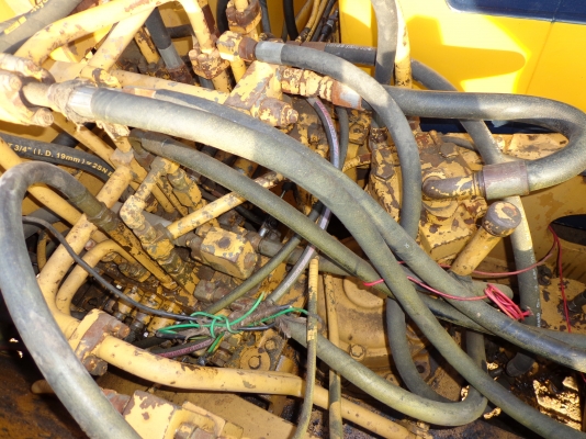 ขายรถแมคโคร KOMATSU PC 100-3 ติดต่อคุณยุทธิ์ โทร. 081-9870866 คณจิ๊ด โทร. 089-7949488