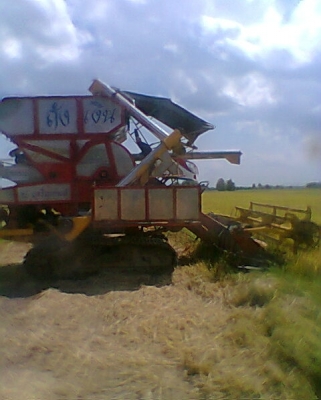 ขายรถเกี่ยว ป.เจริญ อุ้ม2.5