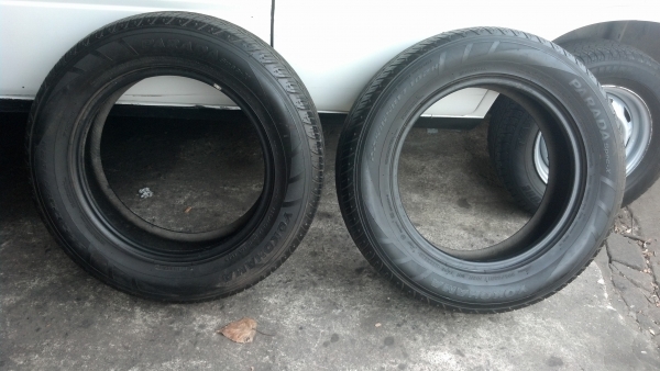 ยางกระบะขอบ ขนาด 225 65 17 ปี 10 สภาพสวยๆ