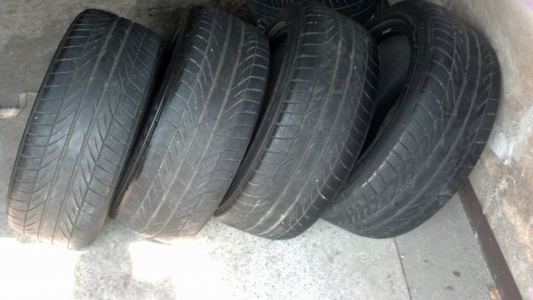 ยางกู๊ดเยียร์ 205 50 16 สภาพสวยๆ 650 บาท