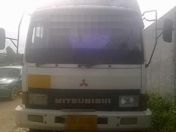 MITSUBISHI FUSO  หัวเดิม เครื่องเเปลี่ยน  240 มิตซูเทอร์โบว์ จัดไฟแนนซืได้  550,000 บาทค่ะ