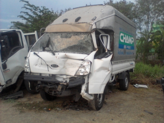 ขายด่วน KIA สีขาวปี 2009 พร้อมเล่มทะเบียน รถอุบัติเหตุ