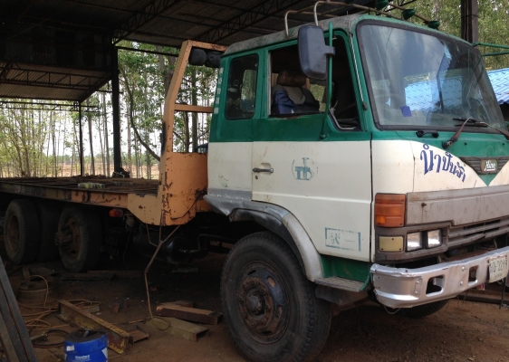 HINO KT 925 - 168 HP EH700 รถหางปลาสิบล้อเพลาเดียว หัวเก๋ง F17 สภาพสวยภายในเก๋งคอนโซลครบพร้อม พวงมาลัยเพาเวอร์ เบรคทริ๊ปฟี้ ช่วงล่างคัชซีสวยครับไม่บวม เอกสารทะเบียนภาษีครบพร้อมโอน ราคาต่อรองได้ครับ