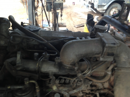 HINO KT 925 - 168 HP EH700 รถหางปลาสิบล้อเพลาเดียว หัวเก๋ง F17 สภาพสวยภายในเก๋งคอนโซลครบพร้อม พวงมาลัยเพาเวอร์ เบรคทริ๊ปฟี้ ช่วงล่างคัชซีสวยครับไม่บวม เอกสารทะเบียนภาษีครบพร้อมโอน ราคาต่อรองได้ครับ