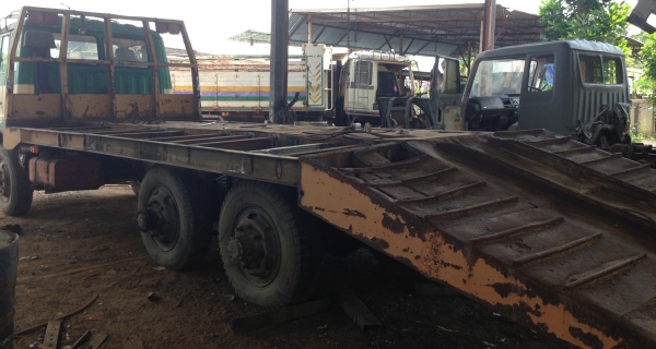 HINO KT 925 - 168 HP EH700 รถหางปลาสิบล้อเพลาเดียว หัวเก๋ง F17 สภาพสวยภายในเก๋งคอนโซลครบพร้อม พวงมาลัยเพาเวอร์ เบรคทริ๊ปฟี้ ช่วงล่างคัชซีสวยครับไม่บวม เอกสารทะเบียนภาษีครบพร้อมโอน ราคาต่อรองได้ครับ