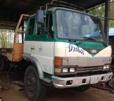 HINO KT 925 - 168 HP EH700 รถหางปลาสิบล้อเพลาเดียว หัวเก๋ง F17 สภาพสวยภายในเก๋งคอนโซลครบพร้อม พวงมาลัยเพาเวอร์ เบรคทริ๊ปฟี้ ช่วงล่างคัชซีสวยครับไม่บวม เอกสารทะเบียนภาษีครบพร้อมโอน ราคาต่อรองได้ครับ