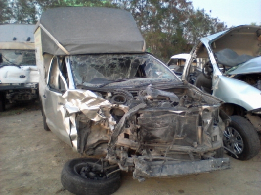 ขายกันด่วนๆ VIGO ปี 2005 สีน้ำตาล มีหลังคาบรรทุก รถอุบัติเหตุ