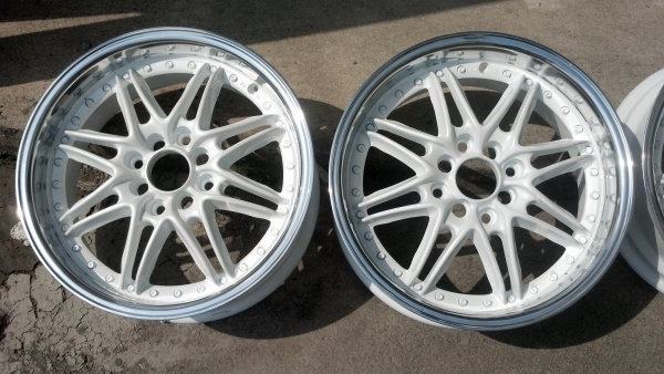 แม็ก 16 ทำสีใหม่ ขาวมุกขอบเงาวิ้ง 4 รู 100