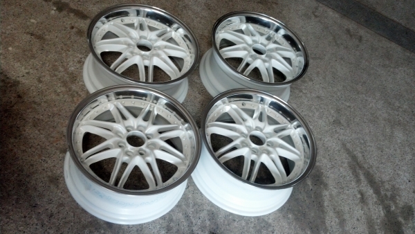 แม็ก 16 ทำสีใหม่ ขาวมุกขอบเงาวิ้ง 4 รู 100