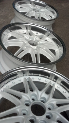 แม็ก 16 ทำสีใหม่ ขาวมุกขอบเงาวิ้ง 4 รู 100