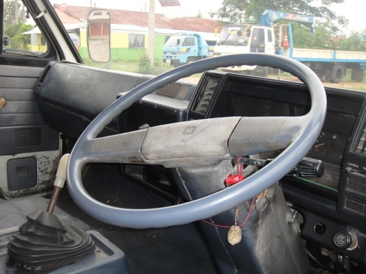 รับมัดจำแล้วครับ ขาย ISUZU NPR 115 แรง ยาว 5 เมตร  ห้างแท้ เกียร์สั้น