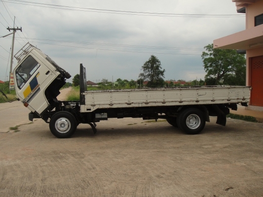 รับมัดจำแล้วครับ ขาย ISUZU NPR 115 แรง ยาว 5 เมตร  ห้างแท้ เกียร์สั้น