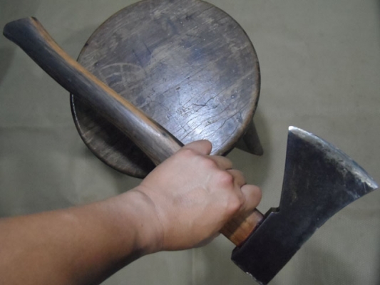 ขวานตราเพชรฝัง เกา