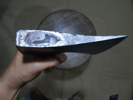 ขวานตราเพชรฝัง เกา