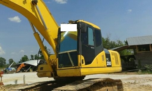 ขายรถแบคโฮ KOMUTSU PC200 รุ่น7 รถสมบูรณ์พร้อมใช้งานมีทะเบียน