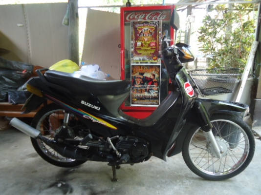 SUZUKI CRYSTAL 110CC มีเล่มทะเบียน เครื่องแน่น เอาไปเติมน้ำมันขี่ได้เลย ครับ  ขายราคาถูกๆครับ 4,000.- อยู่เชียงใหม่ครับ
