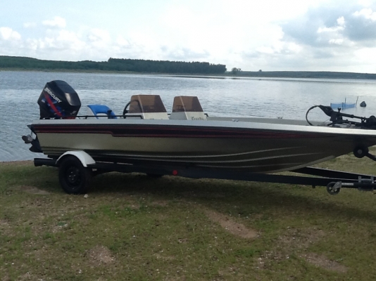 ราคาคุยกันได้ครับ bass champion 19 ฟุต พร้อมเทลเลอร์