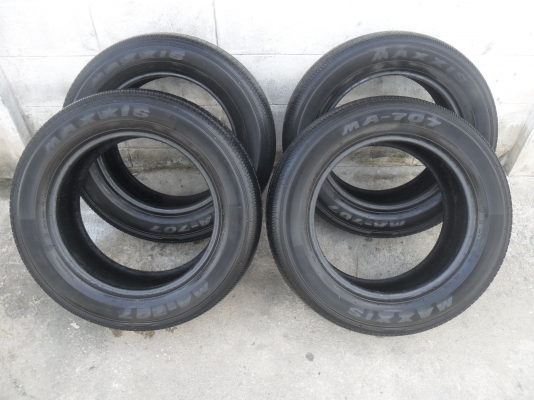 ยาง MAXXIS 235/60R17 ปี11 สวยๆ 4 เส้น