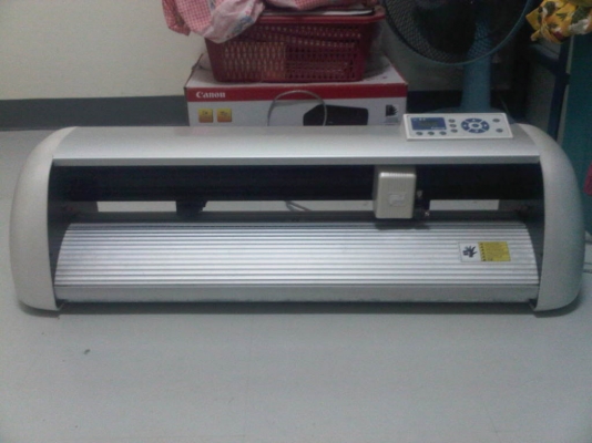 ขายเครื่องตัดสติ๊กเกอร์มืิอสอง9,200