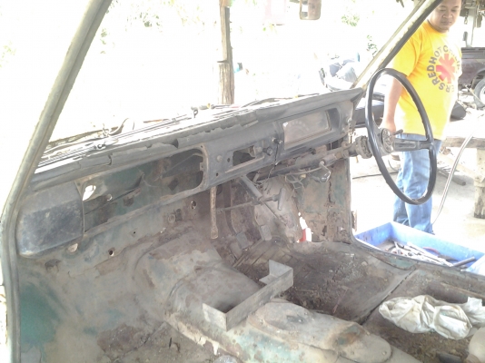 JOECLASSIC..กำลังชำแหละดัสสัน 521 เอาอะไหล่ชิ้นไหนโทรสั่งได้เลยพร้อมตัดด่วนๆๆ JOECLASSIC..กำลังชำแหละดัสสัน 521 เอาอะไหล่ชิ้นไหนโทรสั่งได้เลยพร้อมตัดด่วนๆๆ