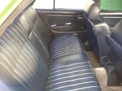 ลดราคาขาย เบนซ์ 230E W123 ปี 1988 เครื่อง J เกียร์ ออโต้ ทำสีมาใหม่เอี่ยมไม่ถึง 2 อาทิตย์