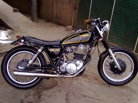 sr400 ของแต่งเยอะ iv. ไฟติดทุกดวง ต่อรองได้ครับ แห้งๆครับ0821872521