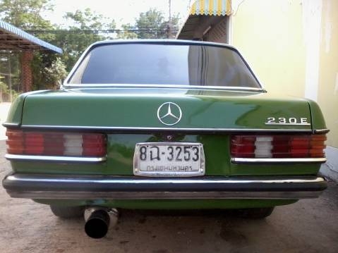 ลดราคาขาย เบนซ์ 230E W123 ปี 1988 เครื่อง J เกียร์ ออโต้ ทำสีมาใหม่เอี่ยมไม่ถึง 2 อาทิตย์