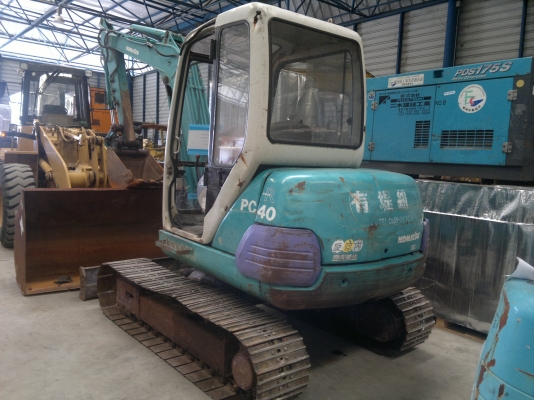 รถขุดเล็ก KOMATSU PC40-7 มีไลน์หัวเจาะ แทร็กเหล็ก สภาพดี ใช้งานได้เลย รถนอกนำเข้าจากญี่ปุ่น ไม่เคยใช้ในไทย ติดต่อ มานะ 085-9049669