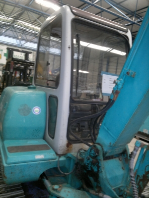 รถขุดเล็ก KOMATSU PC40-7 มีไลน์หัวเจาะ แทร็กเหล็ก สภาพดี ใช้งานได้เลย รถนอกนำเข้าจากญี่ปุ่น ไม่เคยใช้ในไทย ติดต่อ มานะ 085-9049669