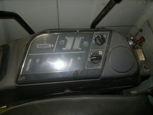 รถขุดเล็ก KOMATSU PC40-7 มีไลน์หัวเจาะ แทร็กเหล็ก สภาพดี ใช้งานได้เลย รถนอกนำเข้าจากญี่ปุ่น ไม่เคยใช้ในไทย ติดต่อ มานะ 085-9049669