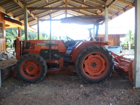 รถแทรกเตอร์