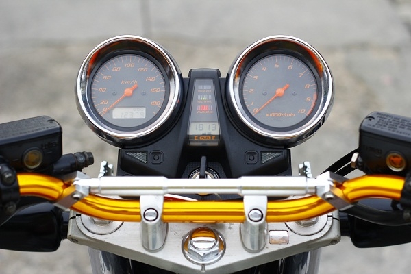 ขาย super 1300 สวยๆสักคัน  ทะเบียนแท้ สมอ. โอนขนส่ง