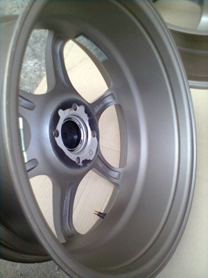 ขายแม็ก 4 รู 100 ขอบ17 สวยๆ 4 วง พร้อม 16 ตัว